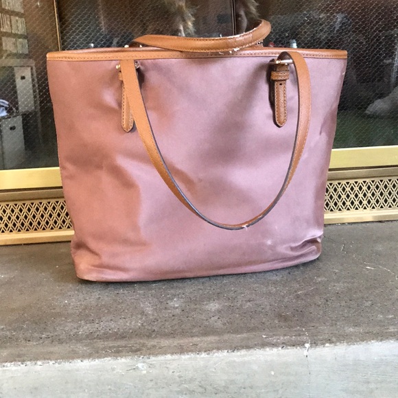 Authentic Michael Kors bag🎉won’t go lower - Picture 2 of 8